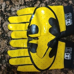 Men's Batman Football Gloves